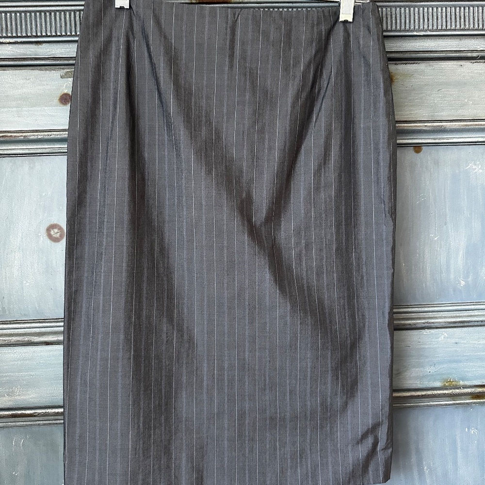 Alexander McQueen gray striped pencil skirt size 38 made in Italy